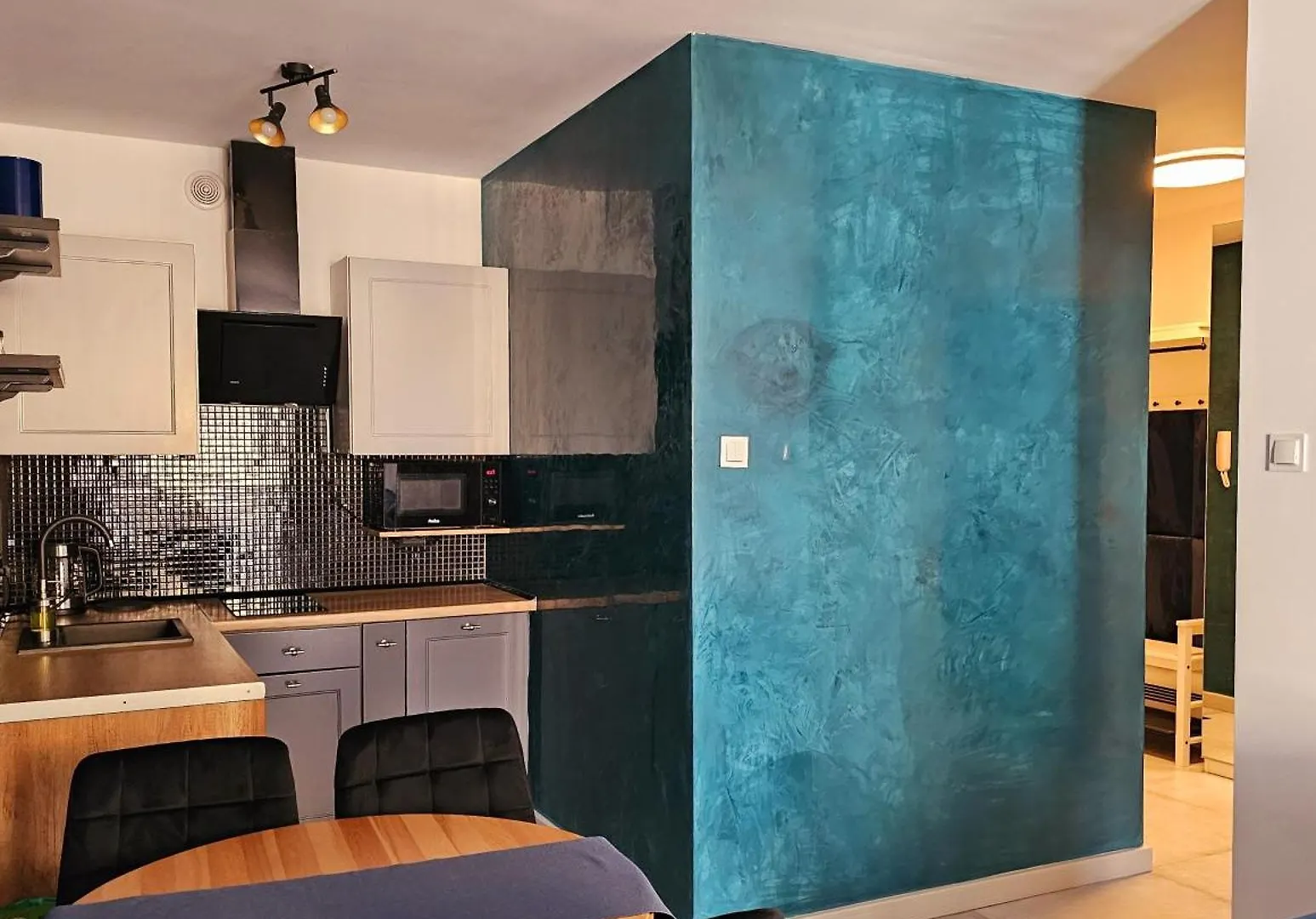 Krysztal A10, Garaz Apartment Karpacz